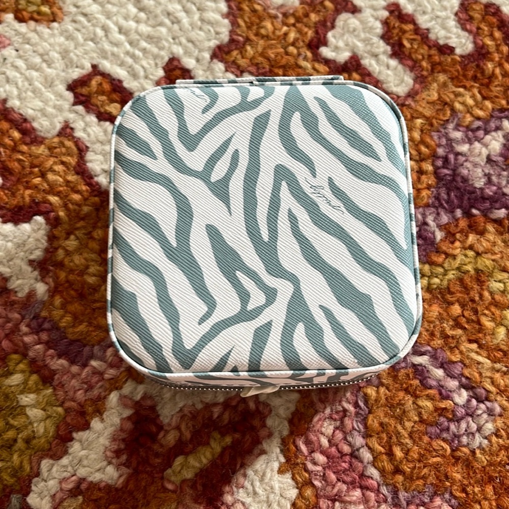 4/$25 SALE Milly compact travel jewelry case with mirror - blue zebra print